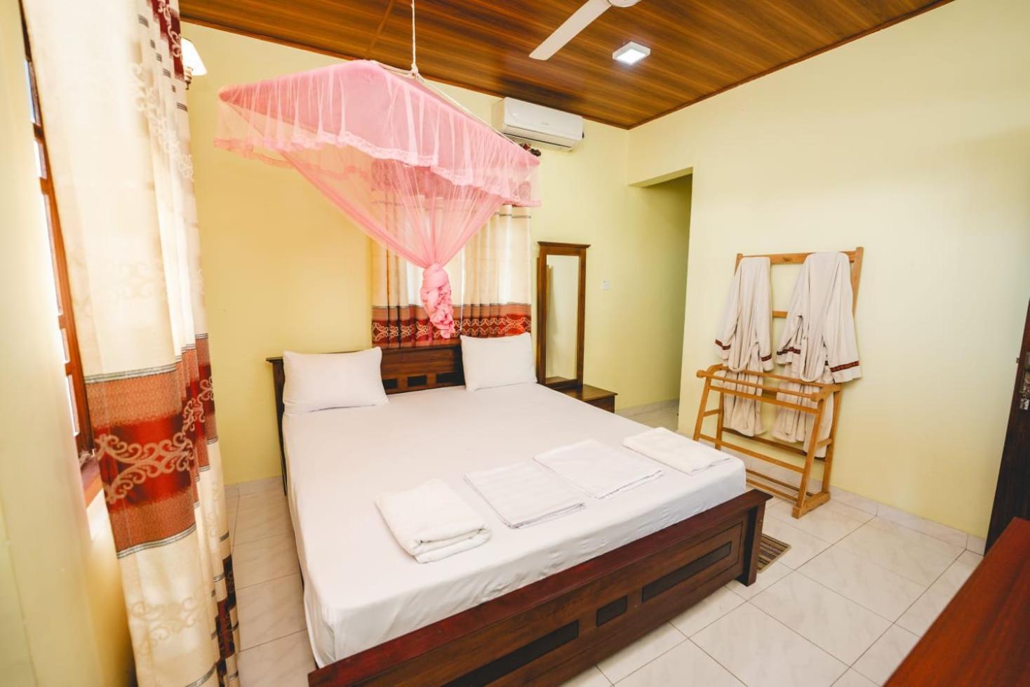 Suwani Pinnawala Homestay Pinnawala (Kegalle) Exterior foto