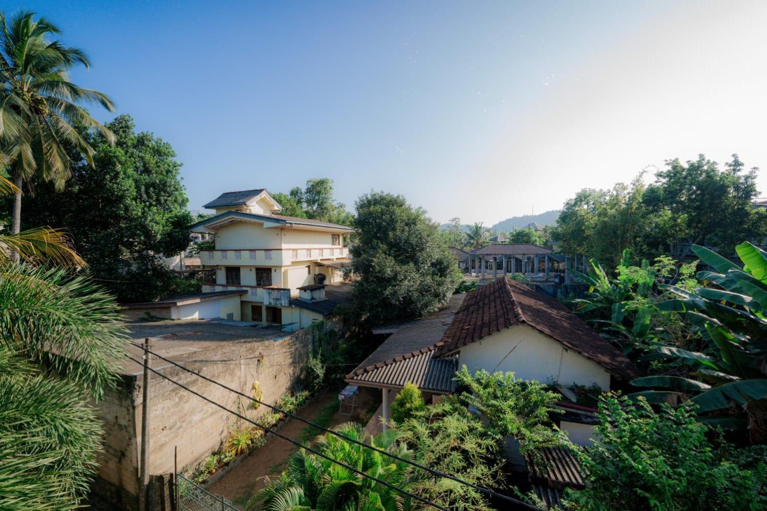 Suwani Pinnawala Homestay Pinnawala (Kegalle) Exterior foto
